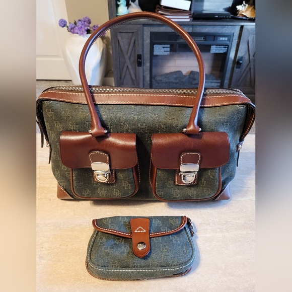 Dooney & Bourke Handbags - Dooney & Bourke Vintage Double Pocket Satchel w/ Flap, & Wristlet, EUC!!